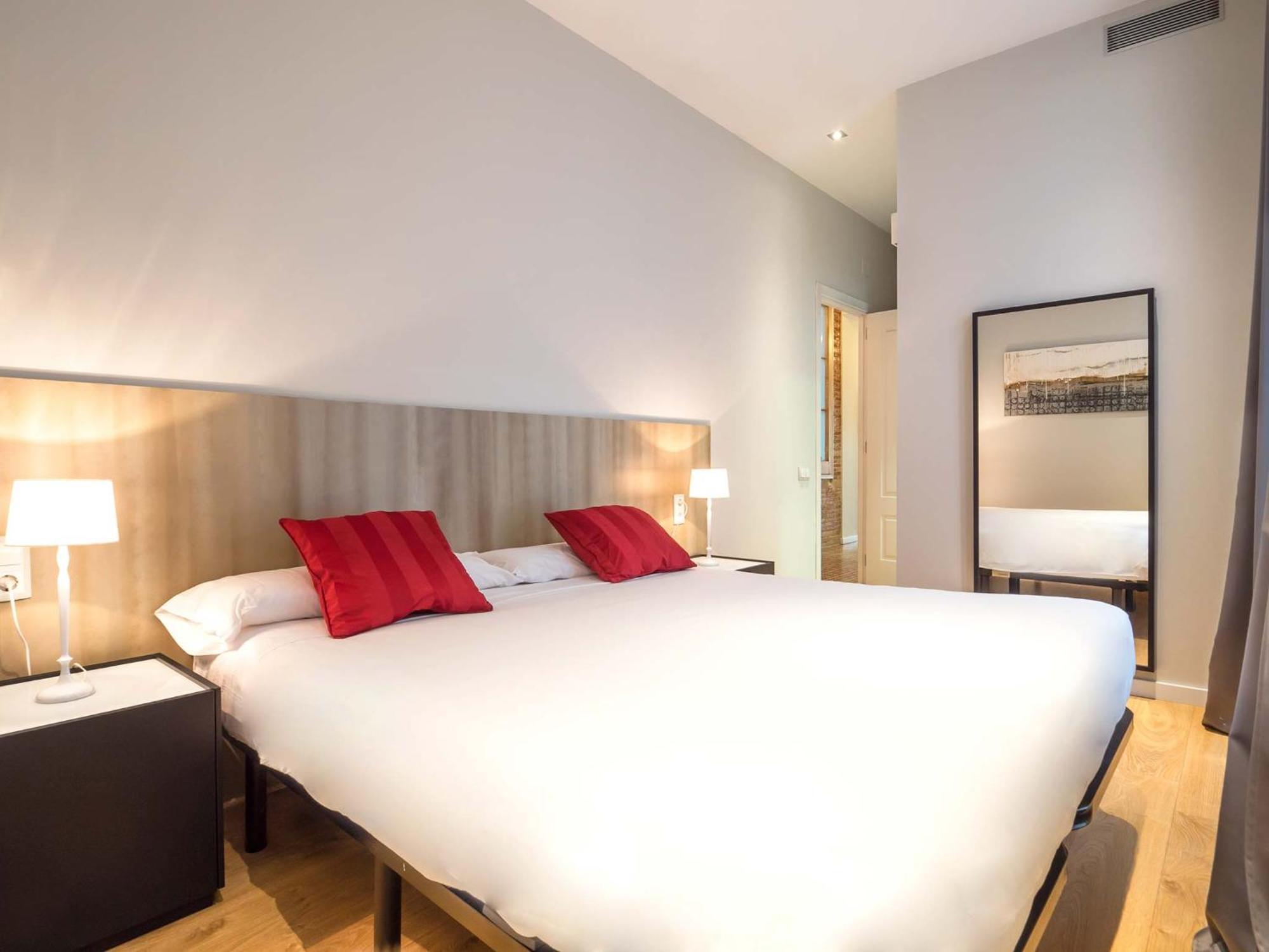 Rent Top Apartments Rambla Catalunya Барселона Экстерьер фото